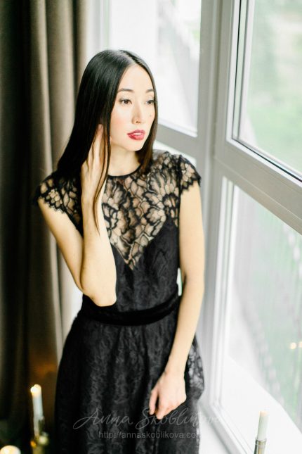 Black wedding dress with emphatic back by Anna Skoblikova