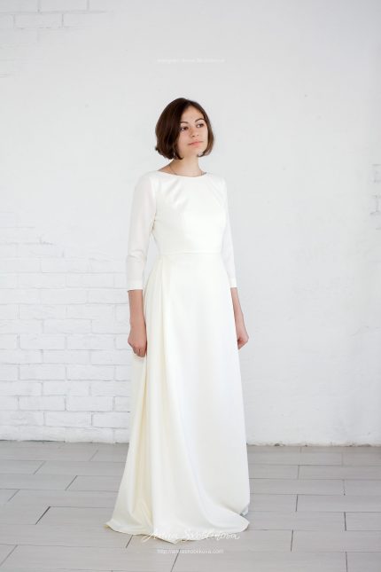 Silk Wedding Dress with V back by Anna Skoblikova