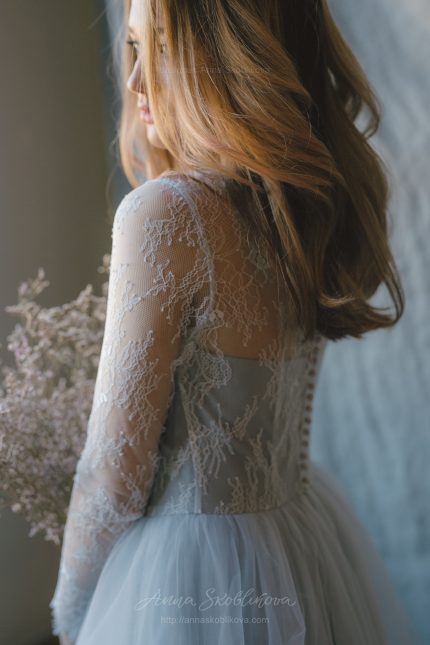 Blue wedding dress from Chantilly lace by Anna Skoblikova