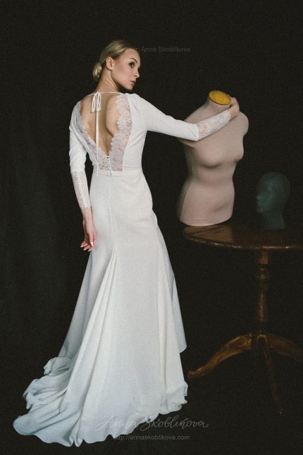 Elegant wedding dress of costume crepe and Chantilly lace