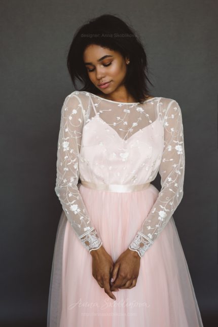 Simple wedding dress - Anna Skoblikova