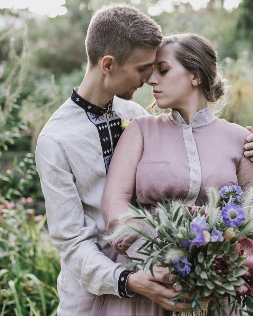 Dusty rose wedding dress in vintage style - 0134 / Anna Skoblikova | Photo 6