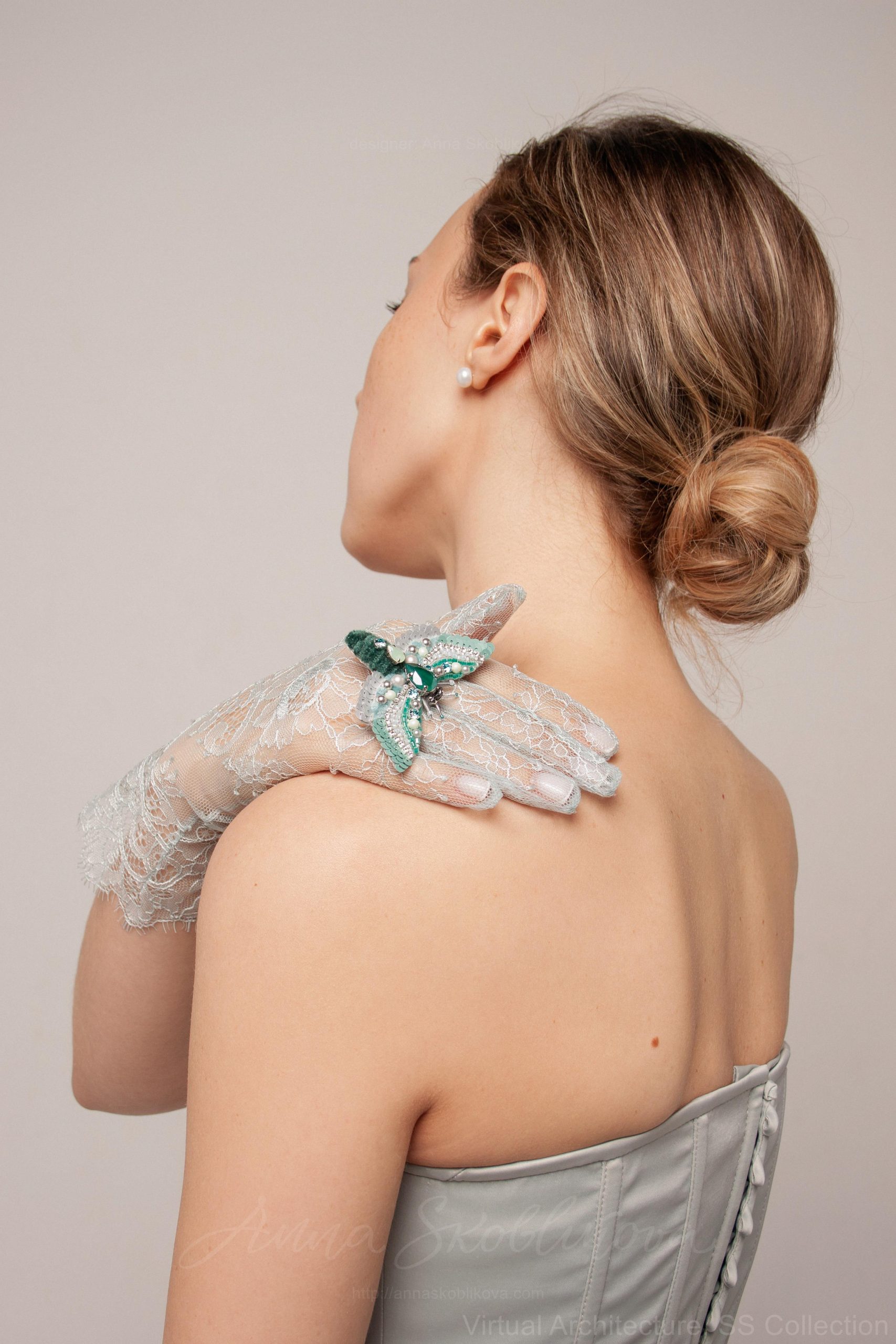 Pearl button gloves \ Anna Skoblikova \ 0239 | Photo 2 Pearl button gloves \ Anna Skoblikova \ 0239 | Photo 2